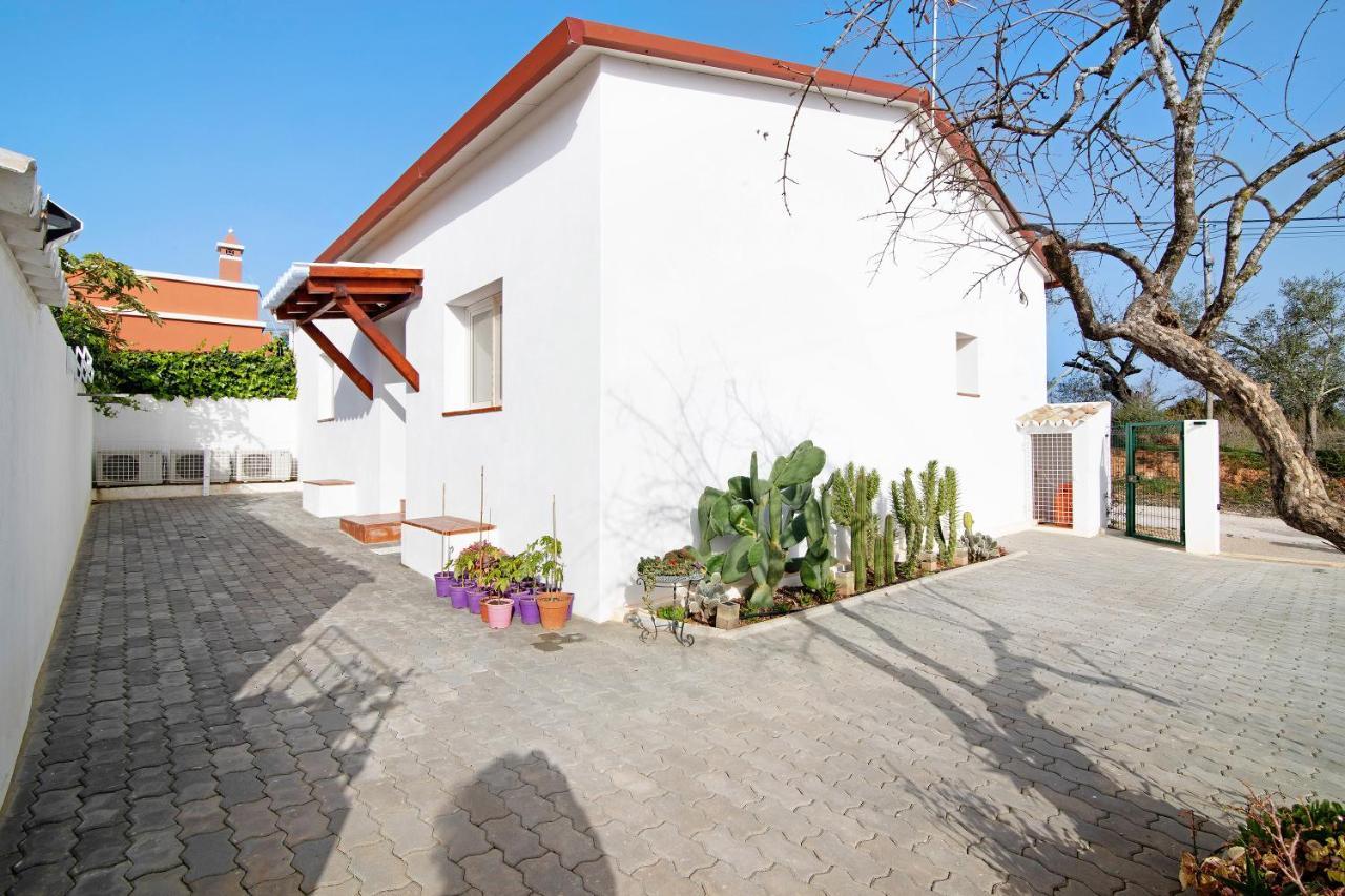 Adelino Guest House 오양 외부 사진